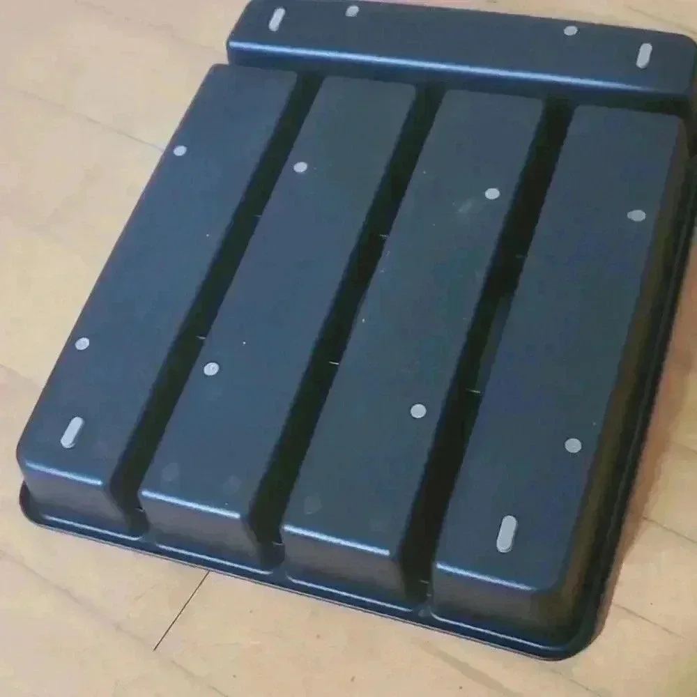 Silverware organizer tray non slip